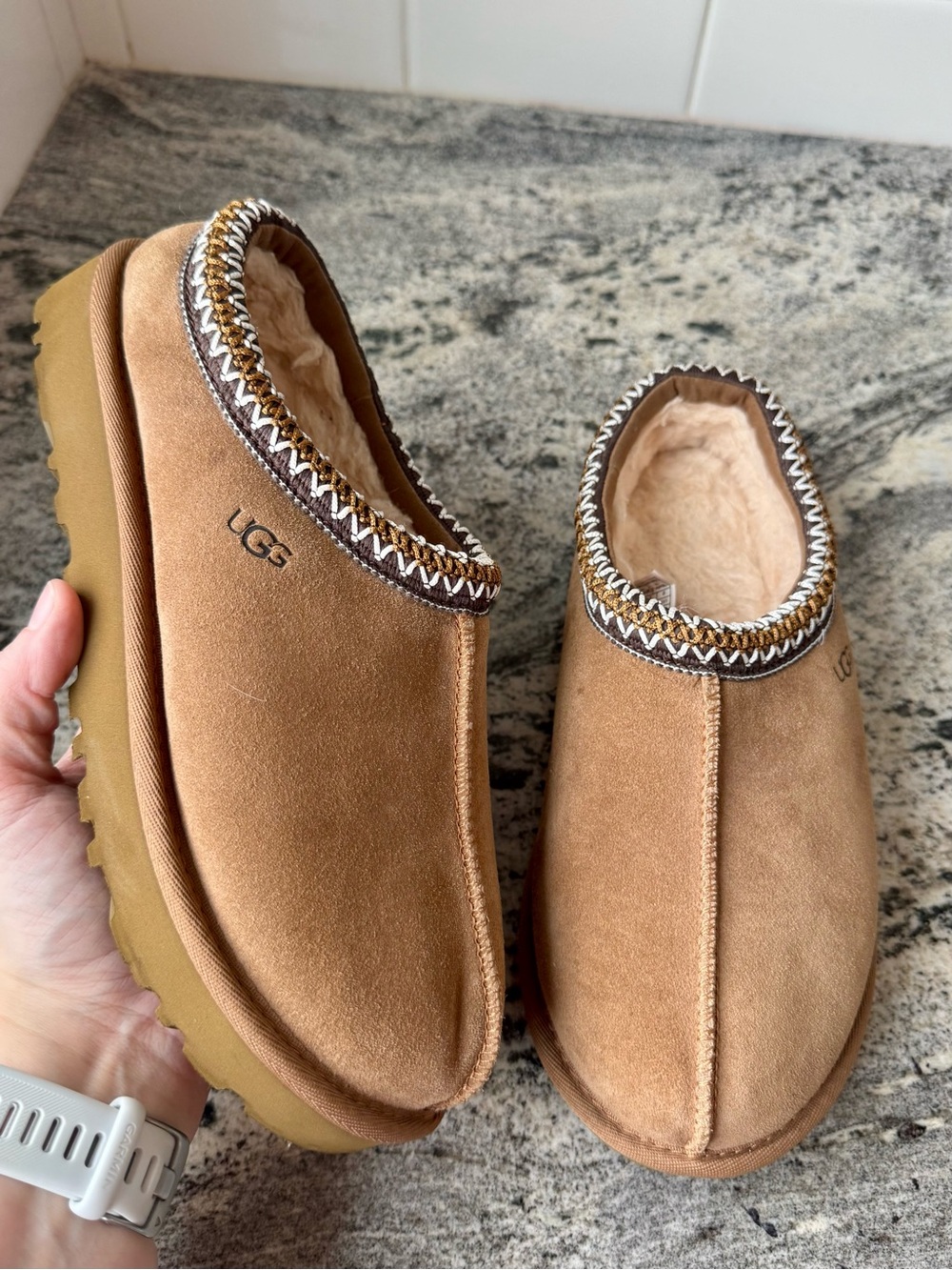 UGG Tasman Slipper in Chestnut. Like new. Women’s size 9.